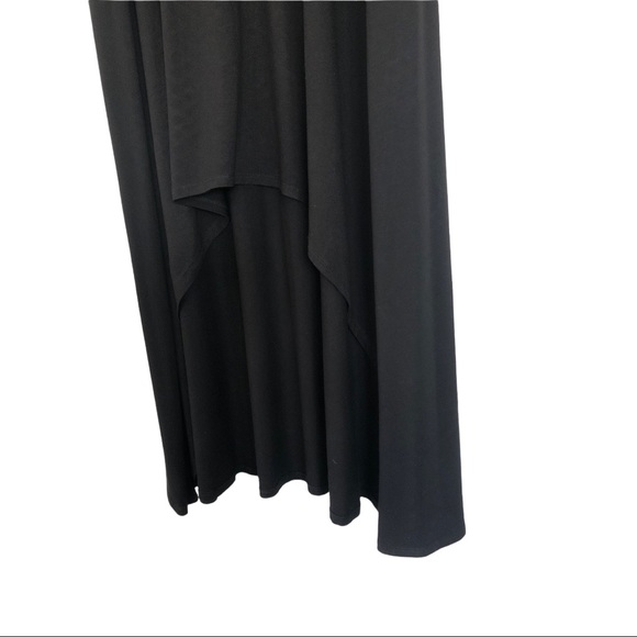 Black hi low rayon maxi skirt. - Picture 3 of 6